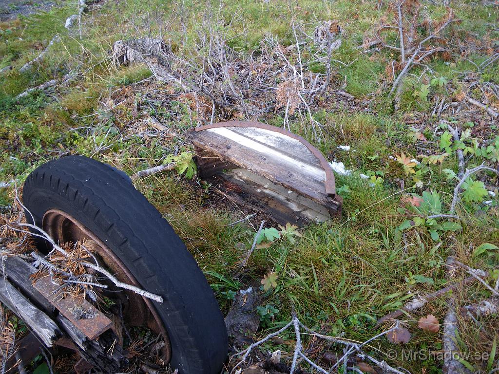 IMGP2143.JPG - Denna vagn var lyxutrustad ;-) Den har haft skärmar över bakhjulen. Efter ett besök i minnet, så var det lågbyggda vagnar där hjulen stack upp genom flaket, som hade liknande skärmar.