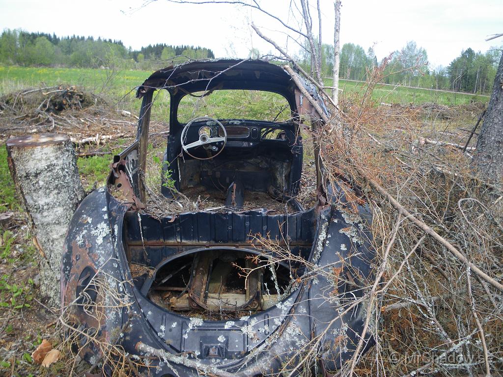 IMGP3511.JPG - Någon har dock behövt bakre delen av taket och bakrutan