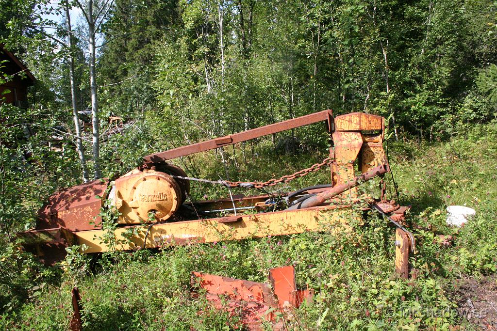 IMG_4933.JPG - Mer kraftfulla reservdelar. Här är det ett stort wirespel på en "Ösagul" konstruktion. Har ingen koll på vad det egentligen är..