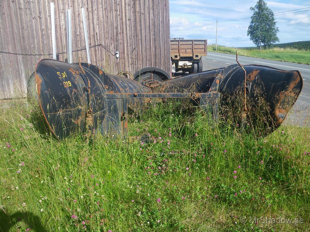 030.JPG - Märkningen på den gamla Mählersplogen tyder på att det en gång i tiden var Vägverkets