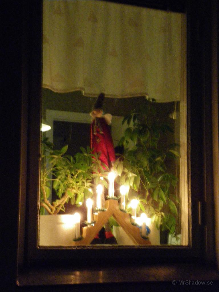 IMGP0268.JPG - 2009-01-06 Dags att börja tänka på arbetsvecka igen och då vaktar tomten Slåttet