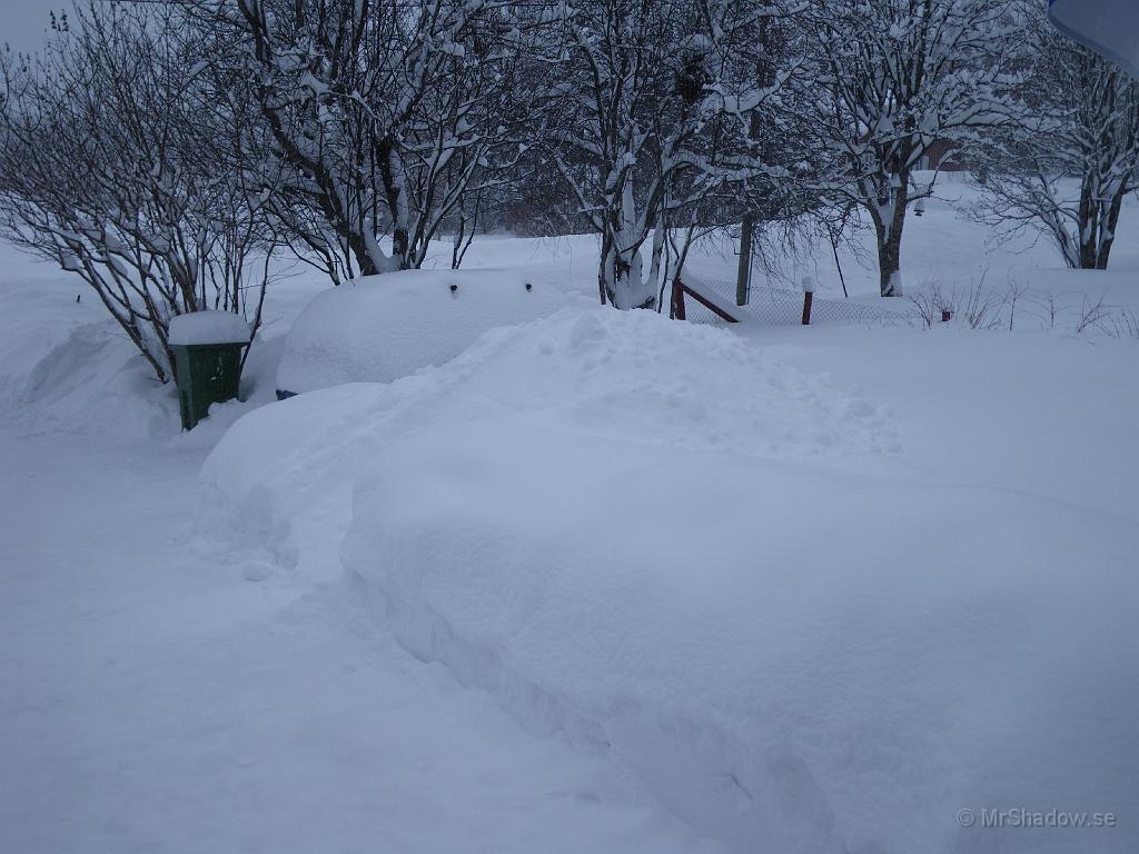 IMGP0394.JPG - Fast en av dessa snöhögar är SpårtGolfen...