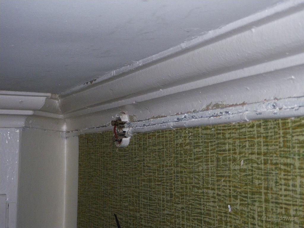 IMGP0416.JPG - Undrar hur gammal den där dosan är ?? Fast den är helt felfri så den får sitta kvar.