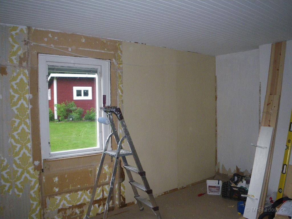 IMGP1523.JPG - Enkelt att sätta upp och ser ut att fungera mycket bra. 100cm breda våder så det går ganska fort också att sätta upp.