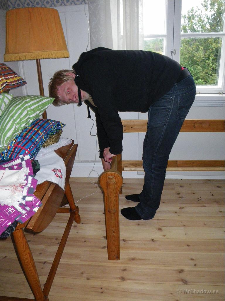 IMGP1849.JPG - Det är några skruvar som måste tas lös...