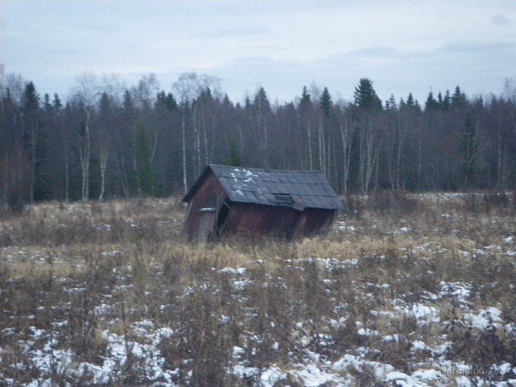 IMGP2434.JPG - Den ladan är fortfarande fallfärdig...