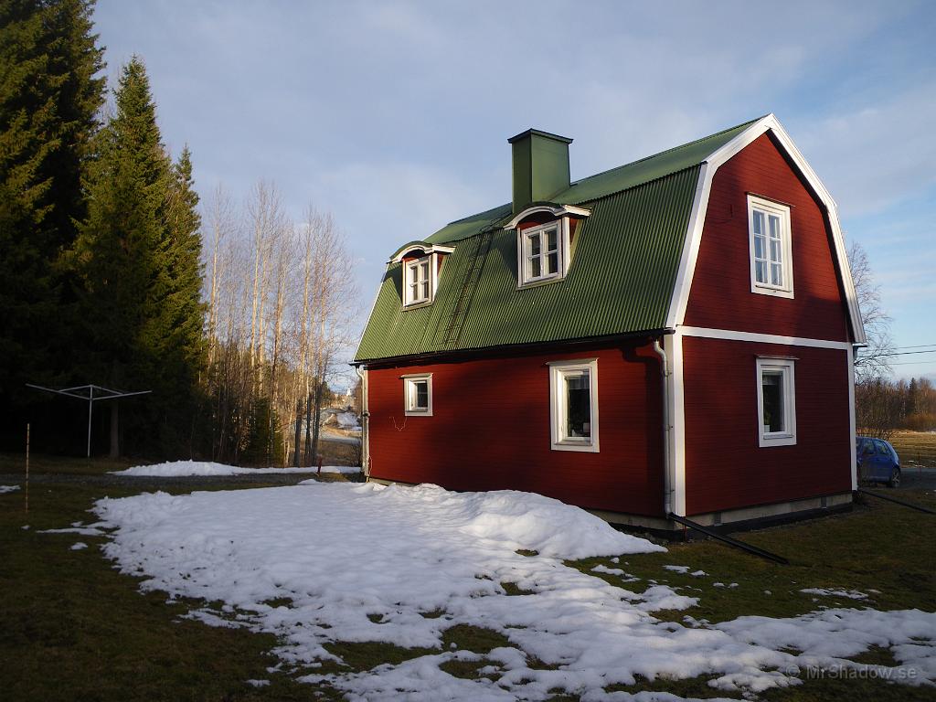 IMGP3243.JPG - Snötäcket sjunker även om det säkert var ett par tre centi nysnö kl 07 denna morgon..