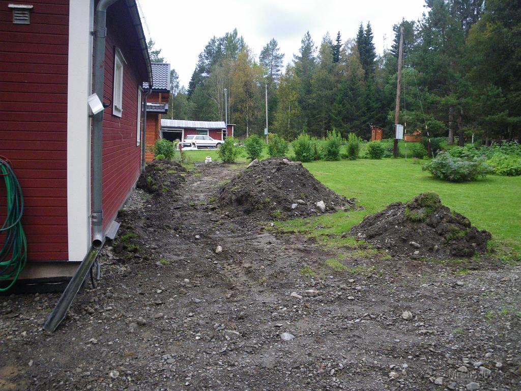 IMGP4130.JPG - Och ovanför huset finns fortfarande lite att göra...