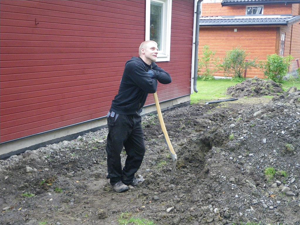 IMGP4268.JPG - 2010-09-11  Här är en som drömmer om ett jobb som kommunalarbetare...