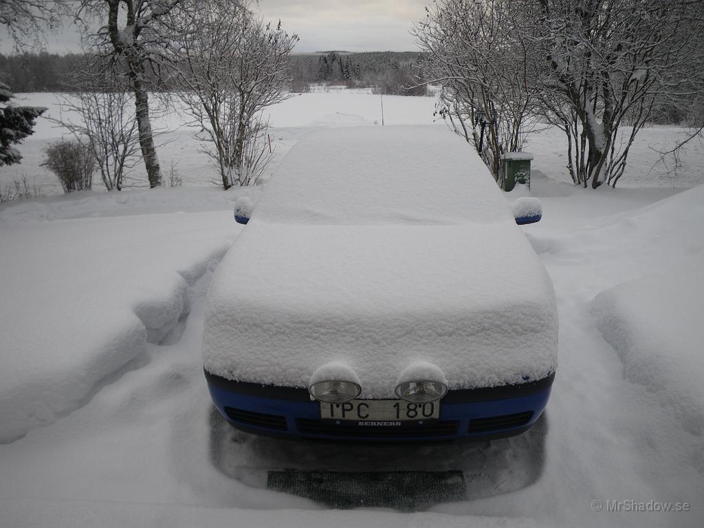 IMGP5577.JPG - 2011-01-23  Så har det snöat igen då... Men inte så mycket.