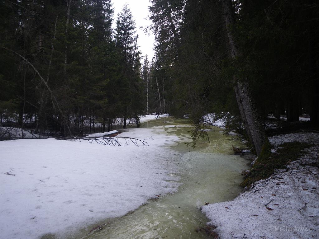 IMGP5975.JPG - Mycket snö och is är det kvar.
