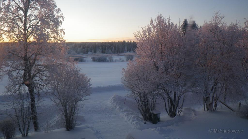 IMGP0197.JPG - 2012-01-02  Vacker morgon från kammarfönster på övervåningen.