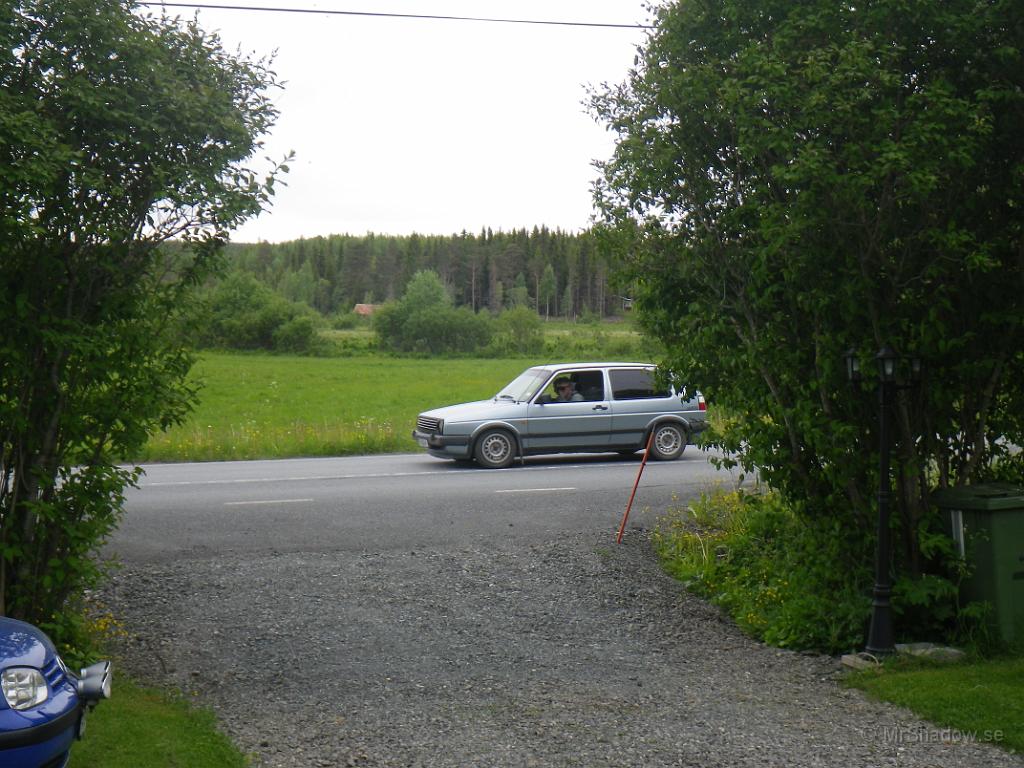 IMGP0980.JPG - Främmandet P & M är på väg hemmåt. Lyckades fånga dem på bild i vart fall..
