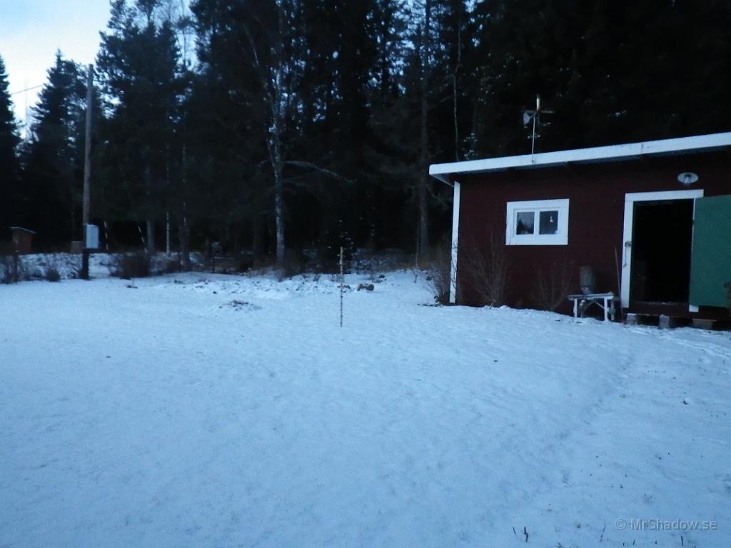 IMGP1751.JPG - Men nu ligger det snö på gräsmattan i alla fall