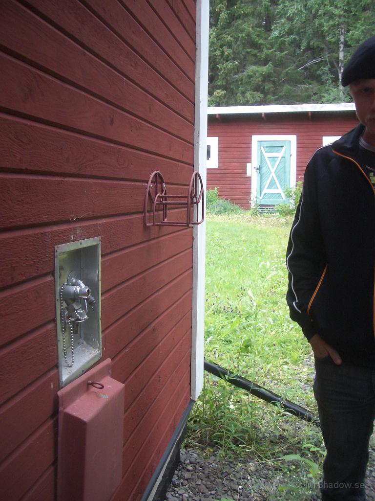 IMGP4033.JPG - Vattenkran på utsidan under plåtluckanSmå "listiga" lösningar på det mesta, finns lite här och där.