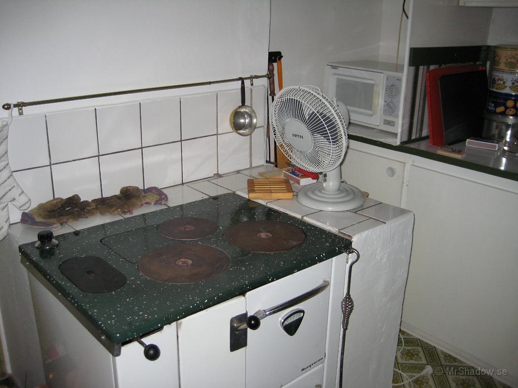 IX70_0229.JPG - Testade att fläkta i köket också och även här märktes stor skillnad.Inte snabbare värme, men bättre spridning och jämnare uppvärmning.