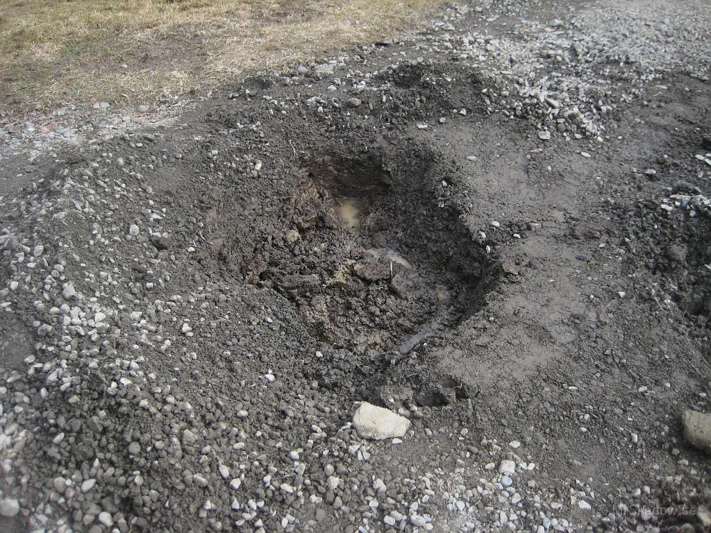 IX70_0942.JPG - Nytt lertag på uppfarten och nu kommer det upp vatten också, förutom isen som vi hittade..