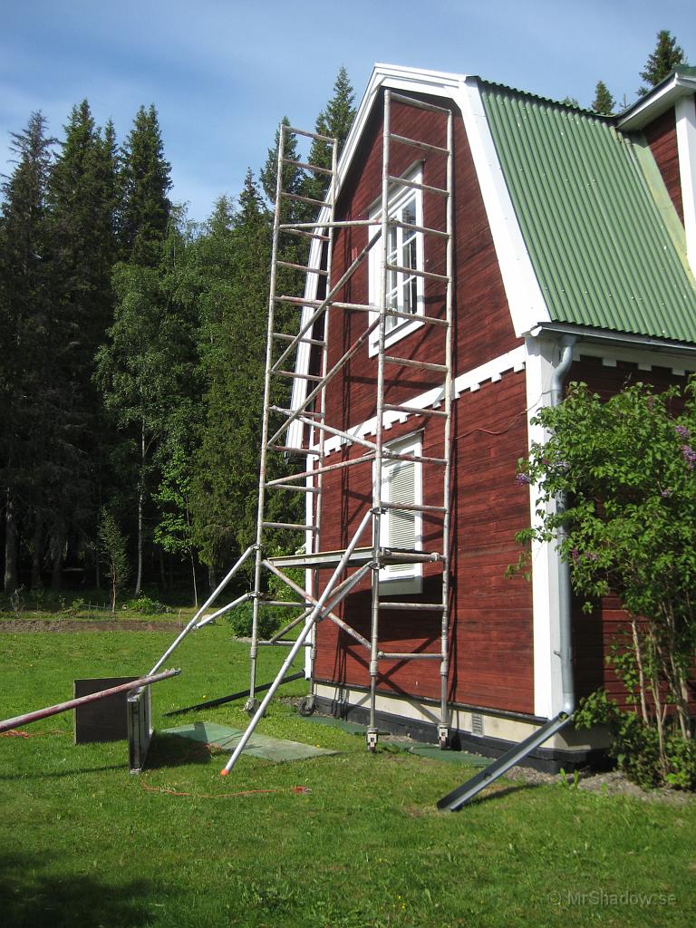 IX70_1225.JPG - Lyckats plocka upp alla sektioner, men behöver nog hjälp att få upp plattformen.