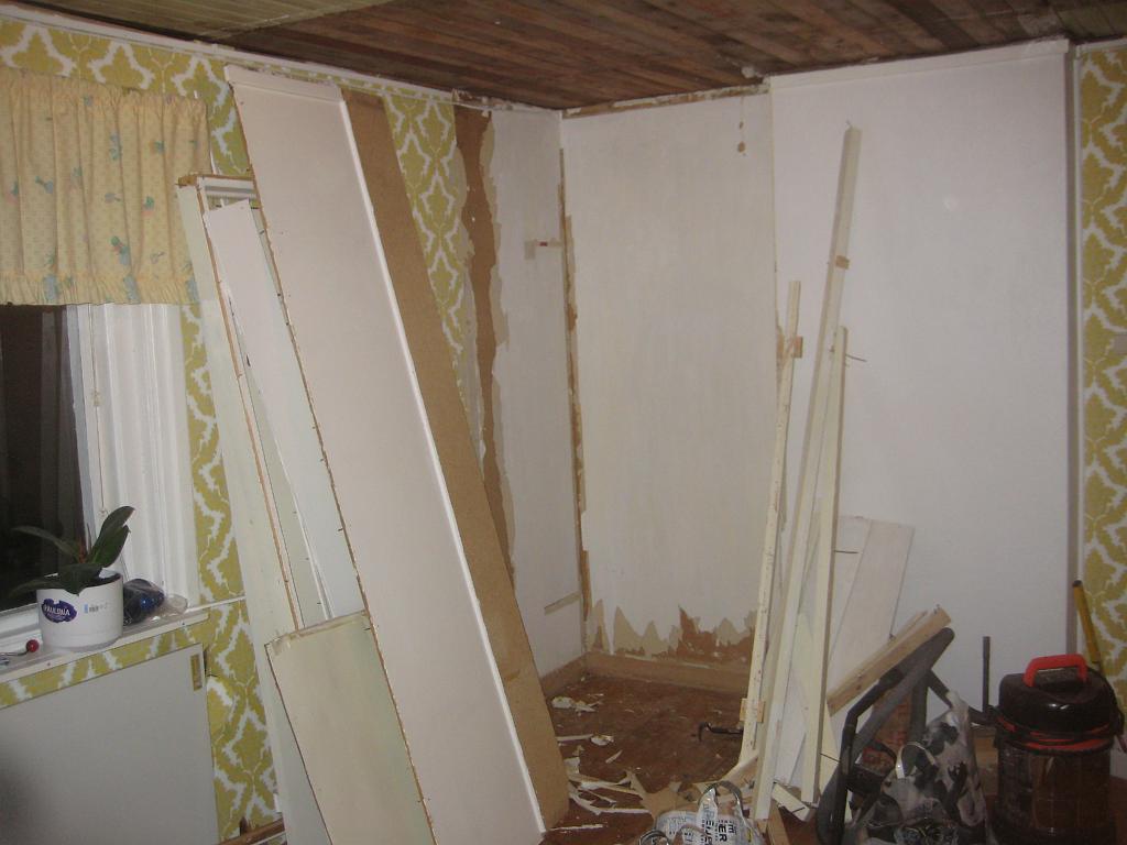IX70_1804.JPG - Lite stökigt är det ännu, men det blir säkert bättre
