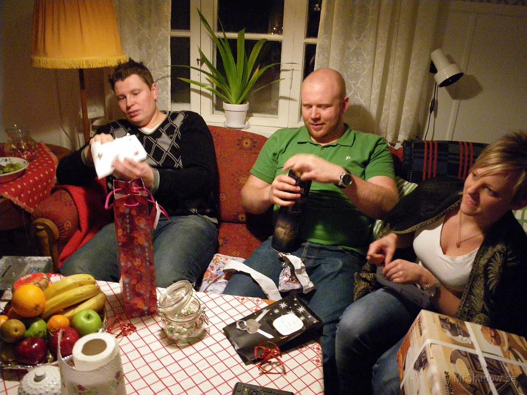 IMGP0113.JPG - Gäneralen ser också ut att vara nöjd med glascylindern